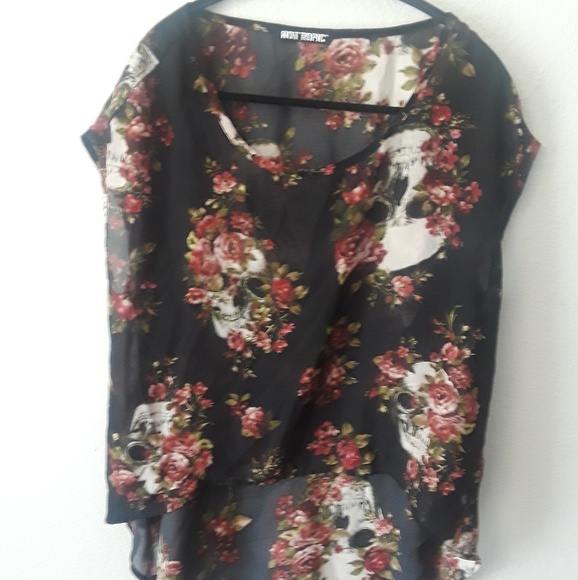 Black hot topic top - Picture 2 of 3